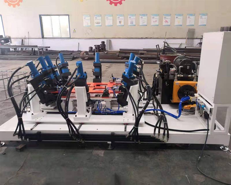 自動壓邊沖孔機